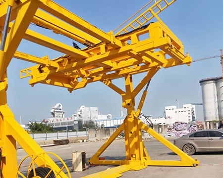 集装箱翻转机：物流效率革命的“机械臂膀”